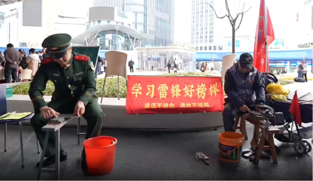 雷锋精神在春日里接力绽放，杨浦开展崇敬公益系列活动